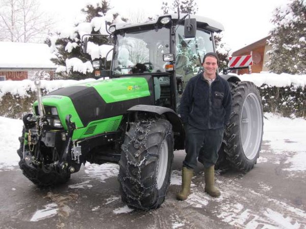 Трактор Deutz Fahr Agroplus410 с дополнительными колесами STARCO Schaad